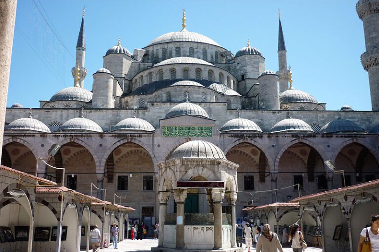 Blue mosque or Sultan Ahmet Mosque one of the big mosque in Istanbul