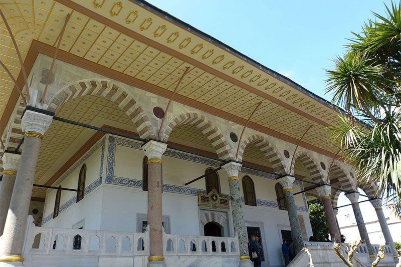 chamber of ottoman in topkapi palace